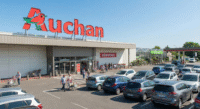 Auchan Les 300 Supermarches Passent Sous Pavillon Intermarche Image