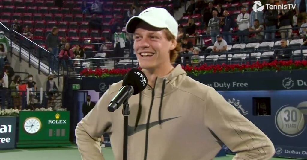 Jannik Sinner sacré au Rolex Paris Masters, redevient N°1 mondial