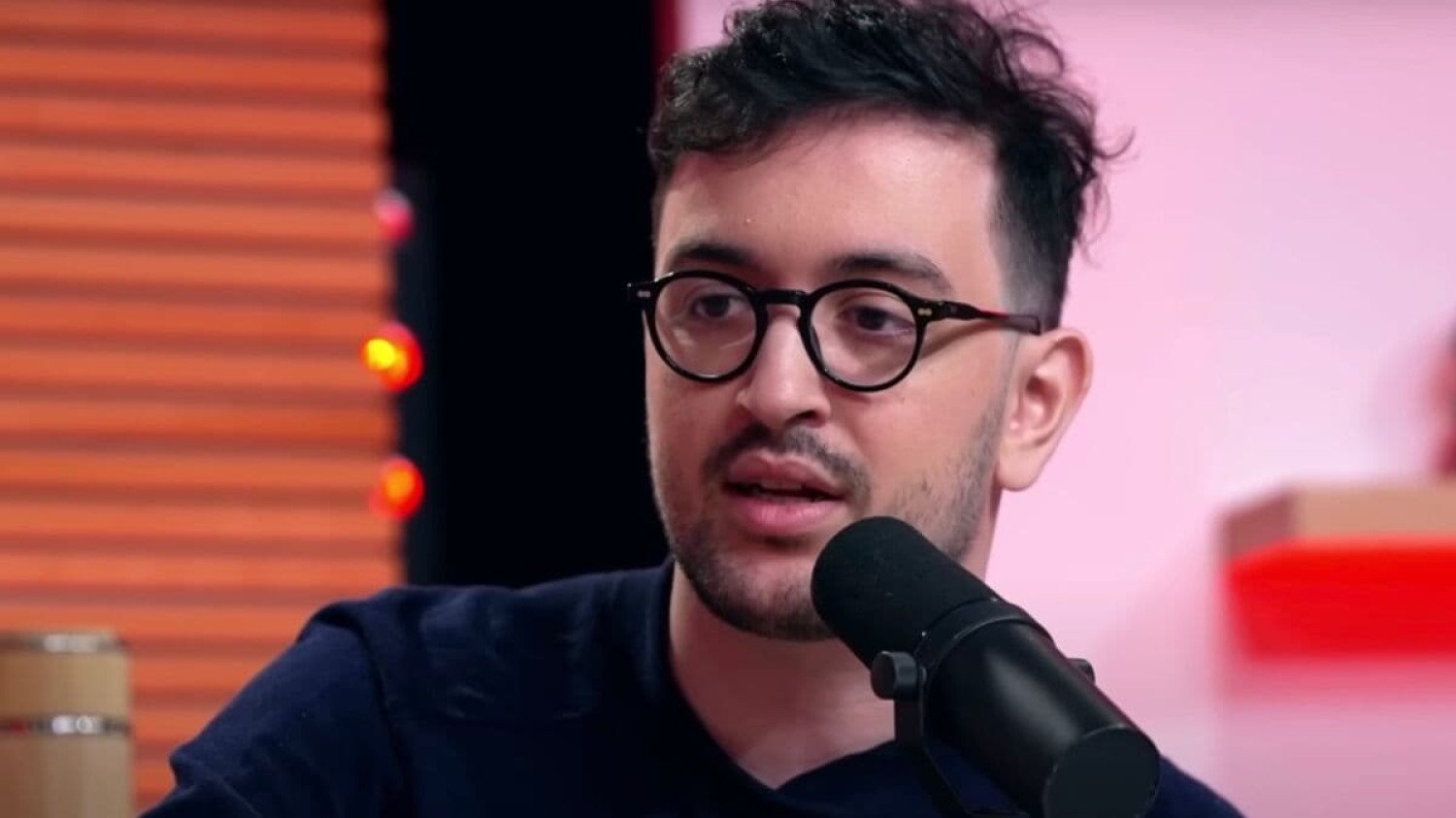 Etoiles hospitalisé : le streamer interrompt son live Twitch