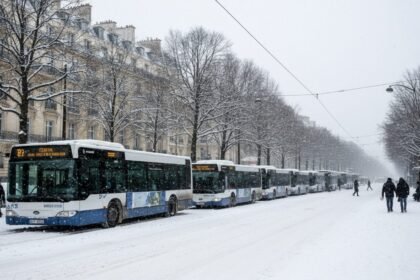 Neige en île-de-france : trafic des bus totalement paralysé ce mercredi charli xcx paris