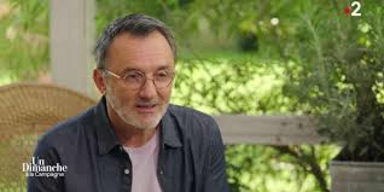 Un dimanche à la campagne sur France 2 : Frédéric Lopez réunit un casting surprenant pour son émission dominicale dimanche 25 janvier