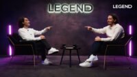Guillaume pley face à son clone parfait dans legend, une interview lunaire et très drôle! Guillaume Pley face à son clone parfait dans Legend, une interview lunaire et forcément très drôle !