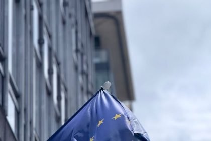 Des mairies rn sans drapeau européen Des mairies RN sans drapeau européen