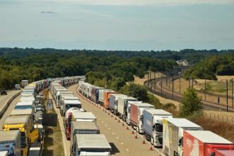 Des routiers défilent dans Toulouse