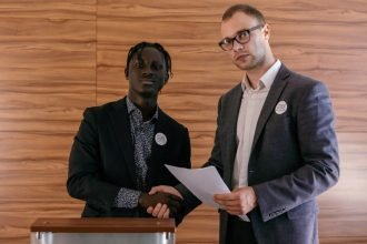 Trump suspend les frappes contre l'iran Trump suspend les frappes contre l’Iran