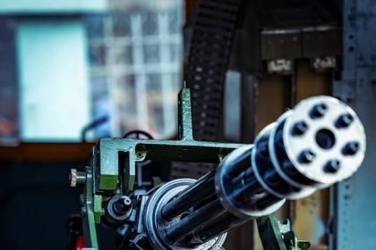 Israël gèle ses achats militaires français