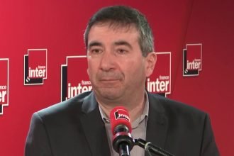 Dov Alfon quitte la direction de Libération après six ans