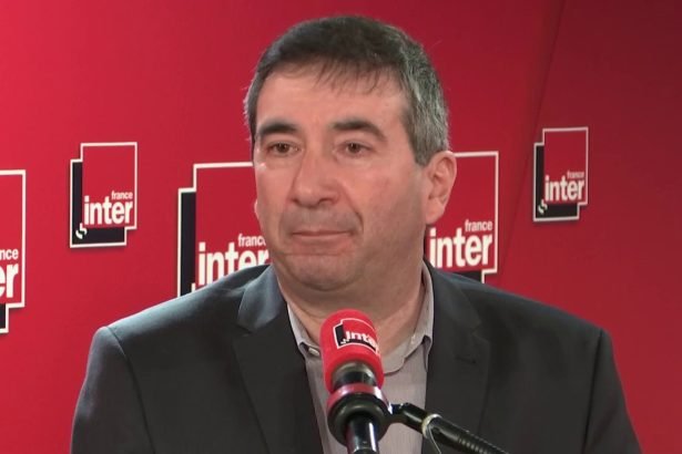 Dov Alfon quitte la direction de Libération après six ans