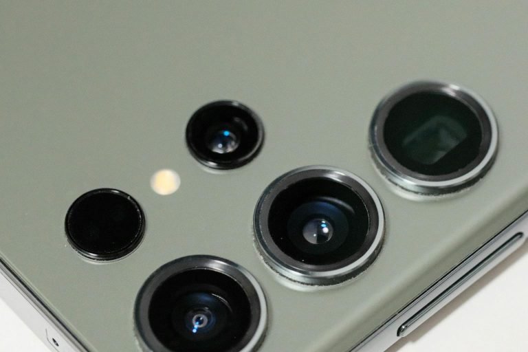 Oppo Find X9 Ultra lancé : zoom 200 MP, batterie 7050 mAh