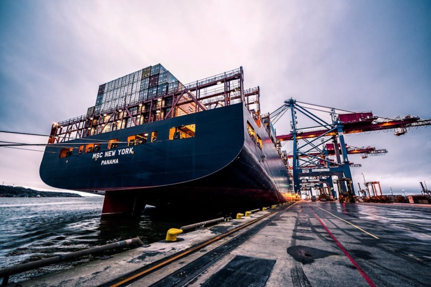 Fuite de pétrole bloque le port d’Anvers