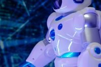 Robot humanoïde chasse des sangliers en pologne Robot humanoïde chasse des sangliers en Pologne