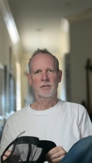 Tom Dumont (No Doubt) révèle sa maladie de Parkinson à 58 ans