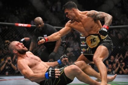 Ufc 327 : carlos ulberg foudroie prochazka au 1er round et devient champion mi-lourds UFC 327 : Carlos Ulberg foudroie Prochazka au 1er round et devient champion mi-lourds