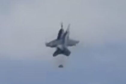Deux avions de la Marine s'écrasent lors d'un meeting en Idaho