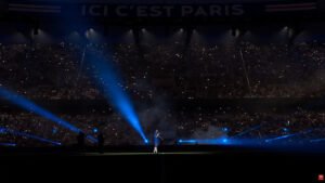 VIDÉO – AmineMaTué émeut le Parc des Princes avec son discours sur la France