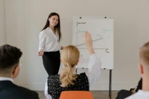 Reconversion professionnelle 2026 : financer sa formation avec le CPF, le dispositif démission et les autres aides