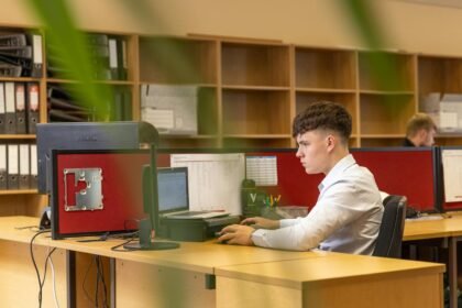 Sam Altman admet s'être trompé : l'IA ne détruit pas les emplois