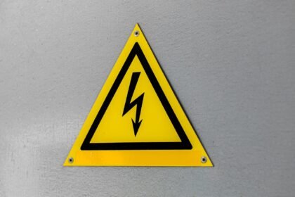 Droit de retrait 2026 : dans quels cas l'exercer et quelles protections? Droit de retrait 2026 : dans quels cas l'exercer et quelles protections ?
