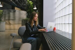 Micro-entrepreneur 2026 : seuils, cotisations et nouveautés du régime