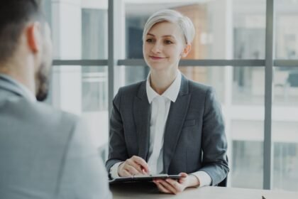 Emploi : ChatGPT cherche un travail et refait votre CV