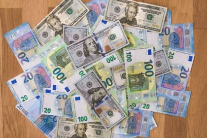 La Banque de France alerte sur l&rsquo;impact économique des canicules