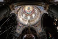 Ukraine : la cathédrale de la dormition ravagée par les flammes après une frappe russe massive paris, fashion, week, quelles, sont
