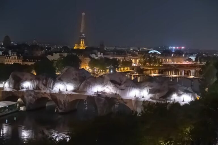 La Caverne du Pont Neuf de JR endommagée, l’ouverture reportée après le 6 juin