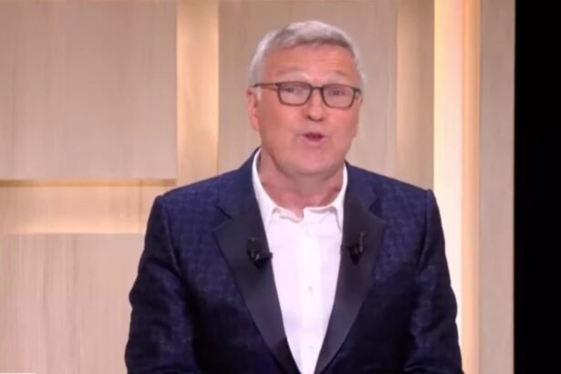 Laurent Ruquier sur le plateau de Chez Ruquier sur T18