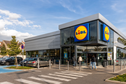 Lidl ferme des magasins à paris après des bousculades pour l'achat de climatiseurs actualité en direct