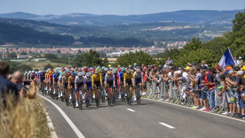 Tour de france 2026 : l’étape dole-belfort du 17 juillet, parcours et enjeux Illustration éditoriale : Tour de France 2026 : l’étape Dole-Belfort du 17 juillet, parcours et enjeux