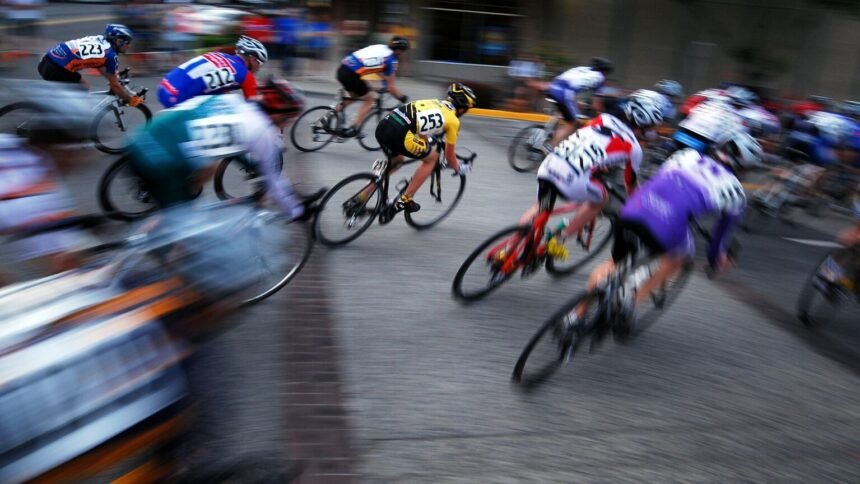 Tour de France 2026 : Olav Kooij s’impose au sprint à Pau