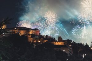 14-juillet : les feux d’artifice annulés dans plusieurs départements face au risque d’incendie paris, coupure, drsquoélectricité, nuit, capitale