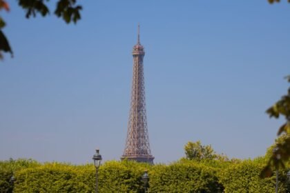 La Tour Eiffel, le Louvre et le musée d&rsquo;Orsay ferment plus tôt à cause de la canicule