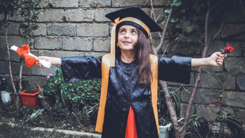 Agnès, 9 ans, devient la plus jeune diplômée du brevet de l'histoire de france Agnès, 9 ans, devient la plus jeune diplômée du brevet de l’histoire de France
