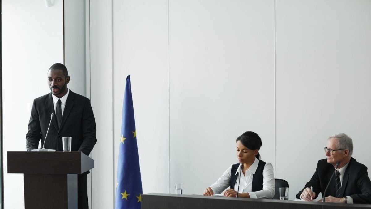 France-Maroc : une quinzaine d’accords signés lors du sommet de Rabat