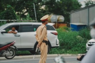 Avignon : le parquet requiert la mise en examen du policier ayant tué un automobiliste lors d'un refus d'obtempérer tempete Bavi Chine