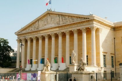 Aide à mourir : la loi adoptée, Lecornu saisit le Conseil constitutionnel