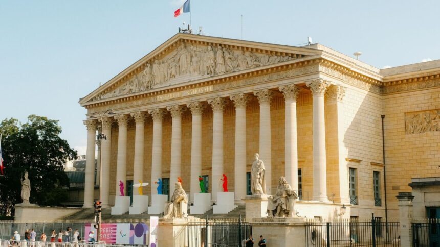 Aide à mourir : la loi adoptée, Lecornu saisit le Conseil constitutionnel