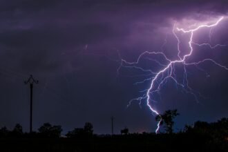 Orages meurtriers : deux victimes en france après une nuit de tempêtes violentes tempete Bavi Chine
