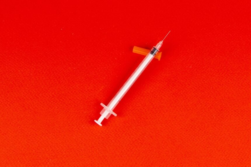 Grippe : la has recommande la vaccination obligatoire pour tous les soignants vaccination grippe soignants