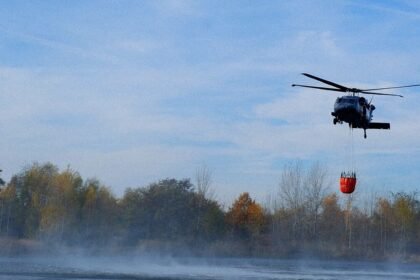 Gironde : l’incendie de Saumos s’emballe, 12 000 personnes évacuées près du Cap-Ferret