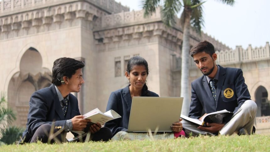 Inde : Modi promet de sévir après la fronde étudiante contre les fraudes aux examens