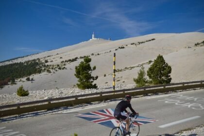 Tour de France : Arensman s&rsquo;impose à l&rsquo;Alpe d&rsquo;Huez, Pogacar conserve le maillot jaune
