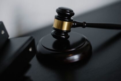 Sarcelles : six hommes présentés à la justice antiterroriste Sarcelles : six hommes présentés à la justice antiterroriste