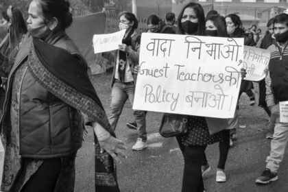 Inde : le ministre de l&rsquo;Éducation démissionne sous la pression du mouvement des « Cafards »