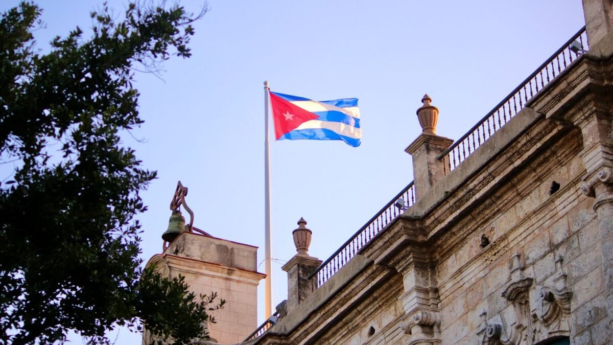 Cuba : Díaz-Canel accuse Washington de vouloir « s’approprier » l’île