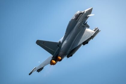 Moyen-Orient : frappes américano-saoudiennes en Irak, 20 morts et le pétrole s’embrase