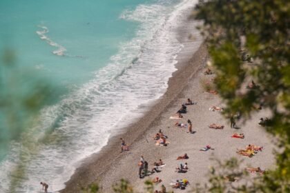 Canicule : 21 départements en alerte orange vendredi, jusqu&rsquo;à 40°C dans le Var