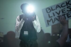 Antoni Lallican, photojournaliste tué en Ukraine, décoré de la Légion d'honneur