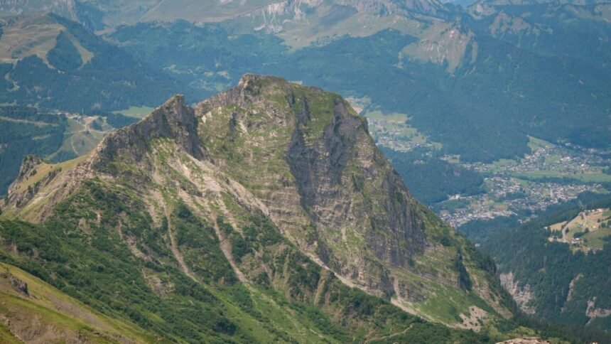 Canicule : la montagne explose les records de réservations cet été Canicule : la montagne explose les records de réservations cet été